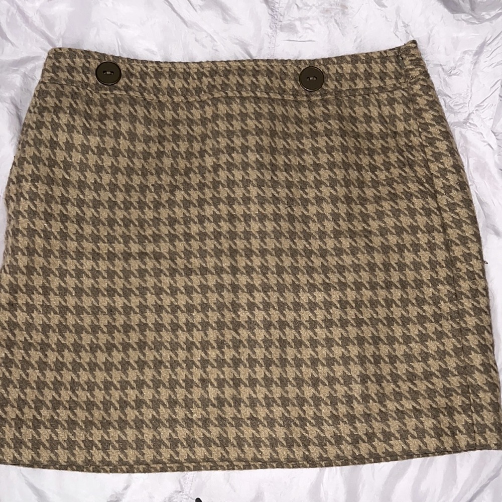 Very cute skirt w pockets 8 loft